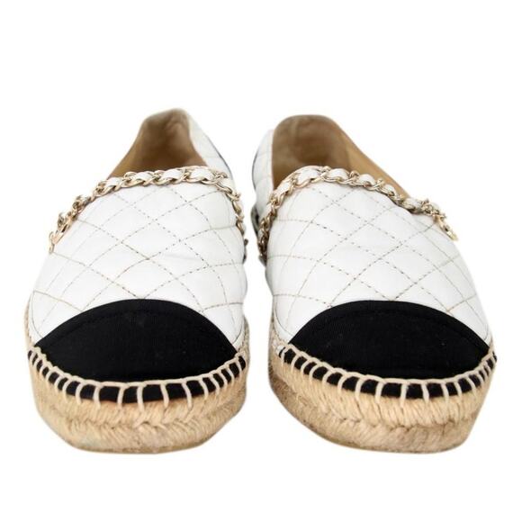Chanel Chain Espadrille 38 Quilted Leather Cap Toe Flats CC-S0207P-C037 - Picture 2 of 9